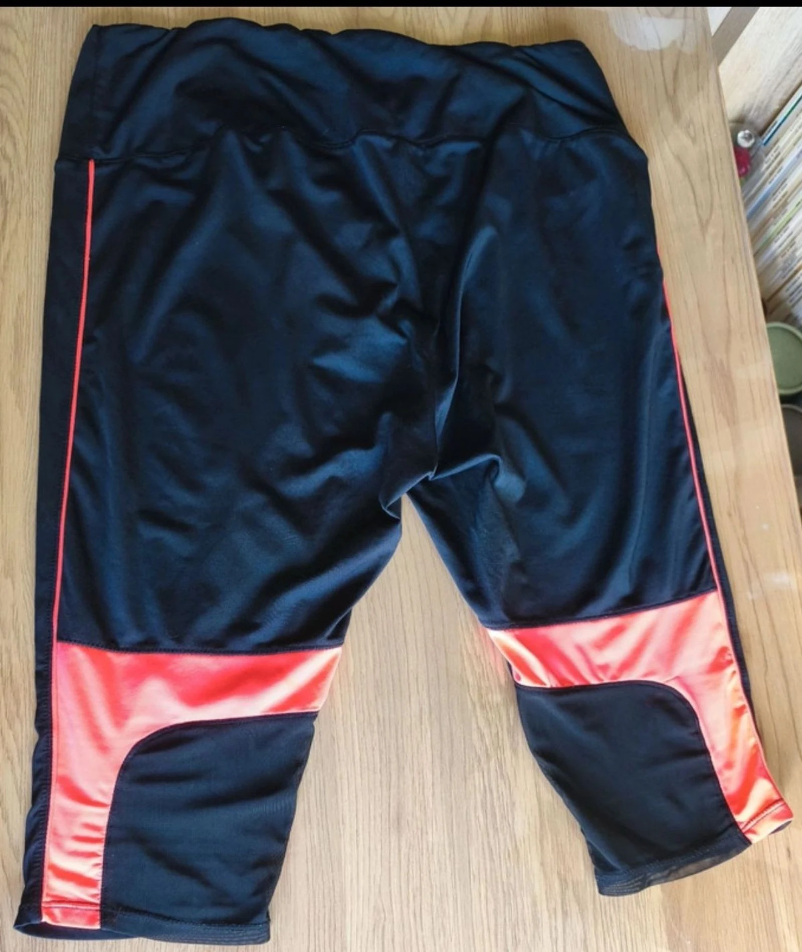 Zwarte en neon roze sportlegging – photo 3